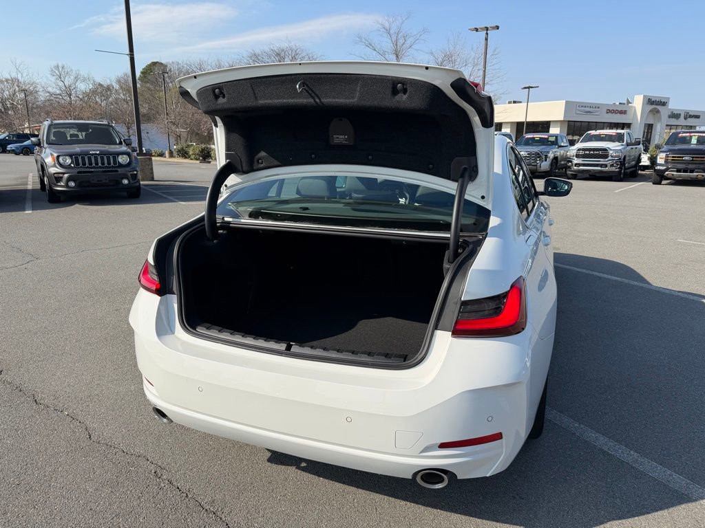 Used 2025 BMW 330i Sedan image 28