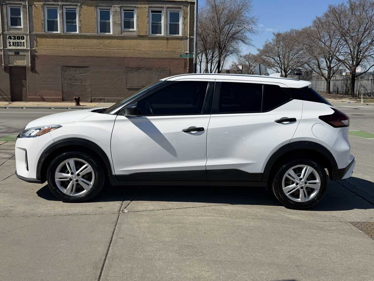 Used 2023 Nissan Kicks S FWD image 8