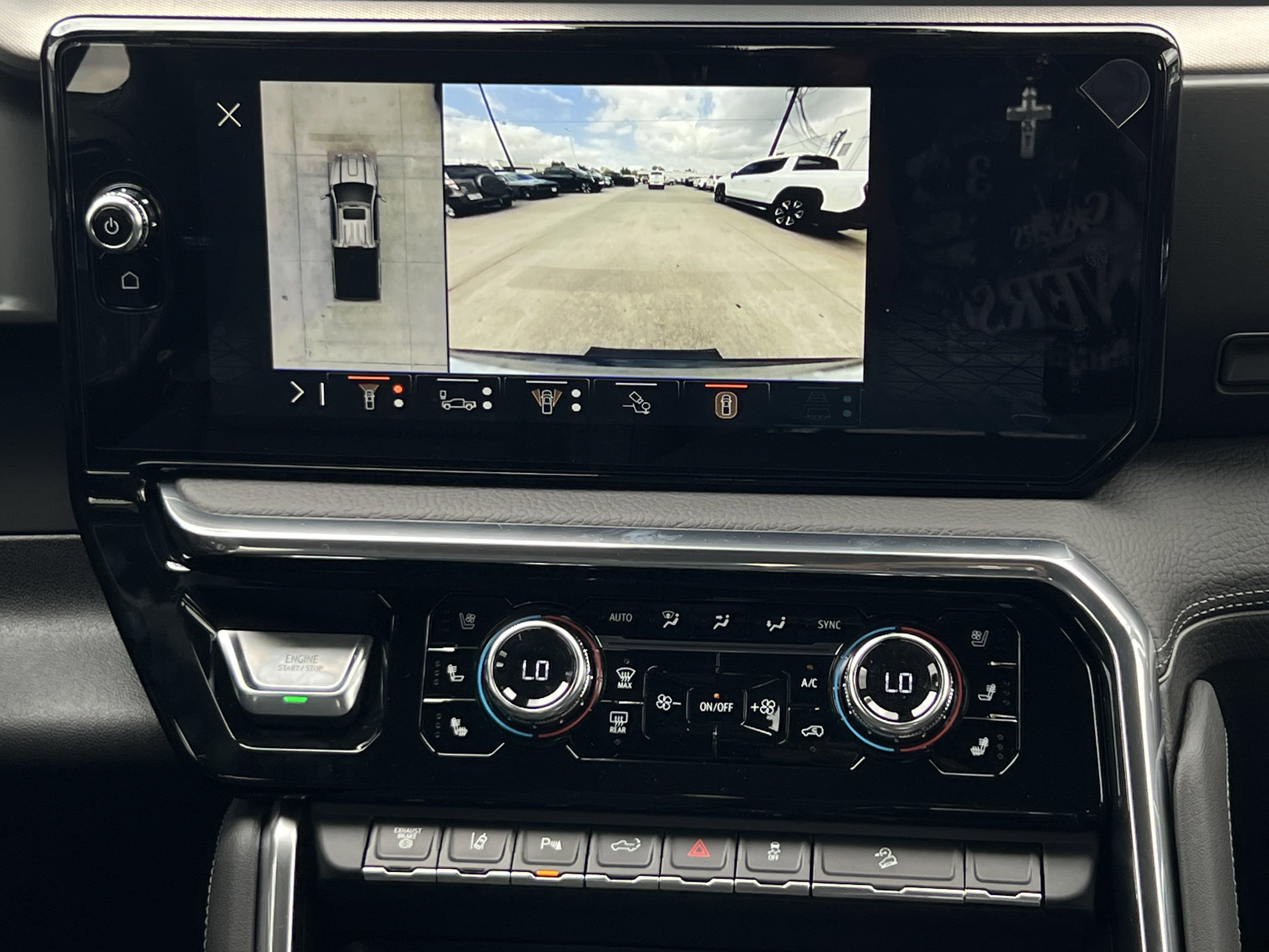 New 2026 GMC Sierra 2500 Denali w/ Denali Reserve Package image 15