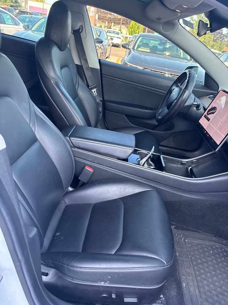 Used 2019 Tesla Model 3 Mid Range RWD image 9