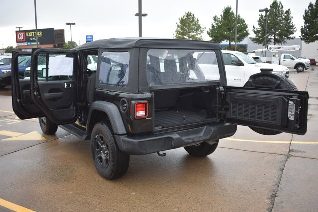 Used 2025 Jeep Wrangler Sport image 15
