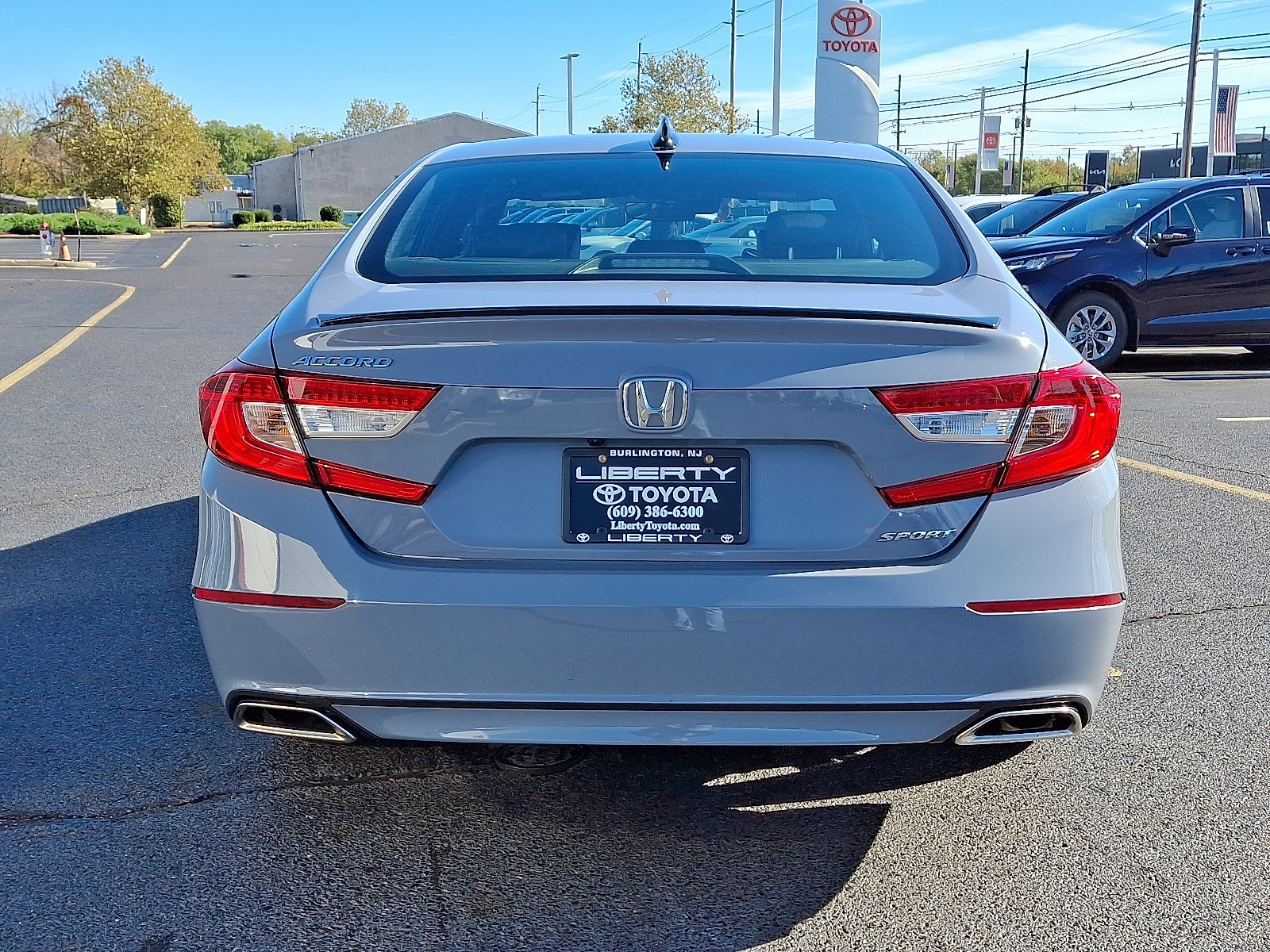 Used 2022 Honda Accord Sport image 5