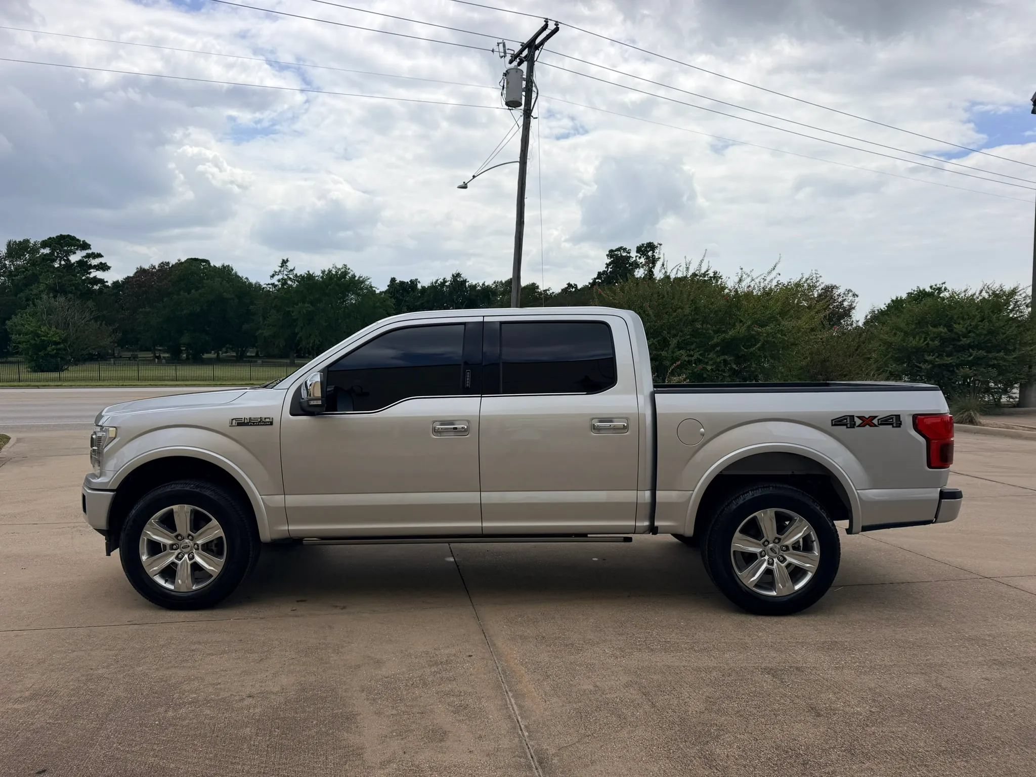 Used 2019 Ford F150 Platinum AWD/4WD image 2
