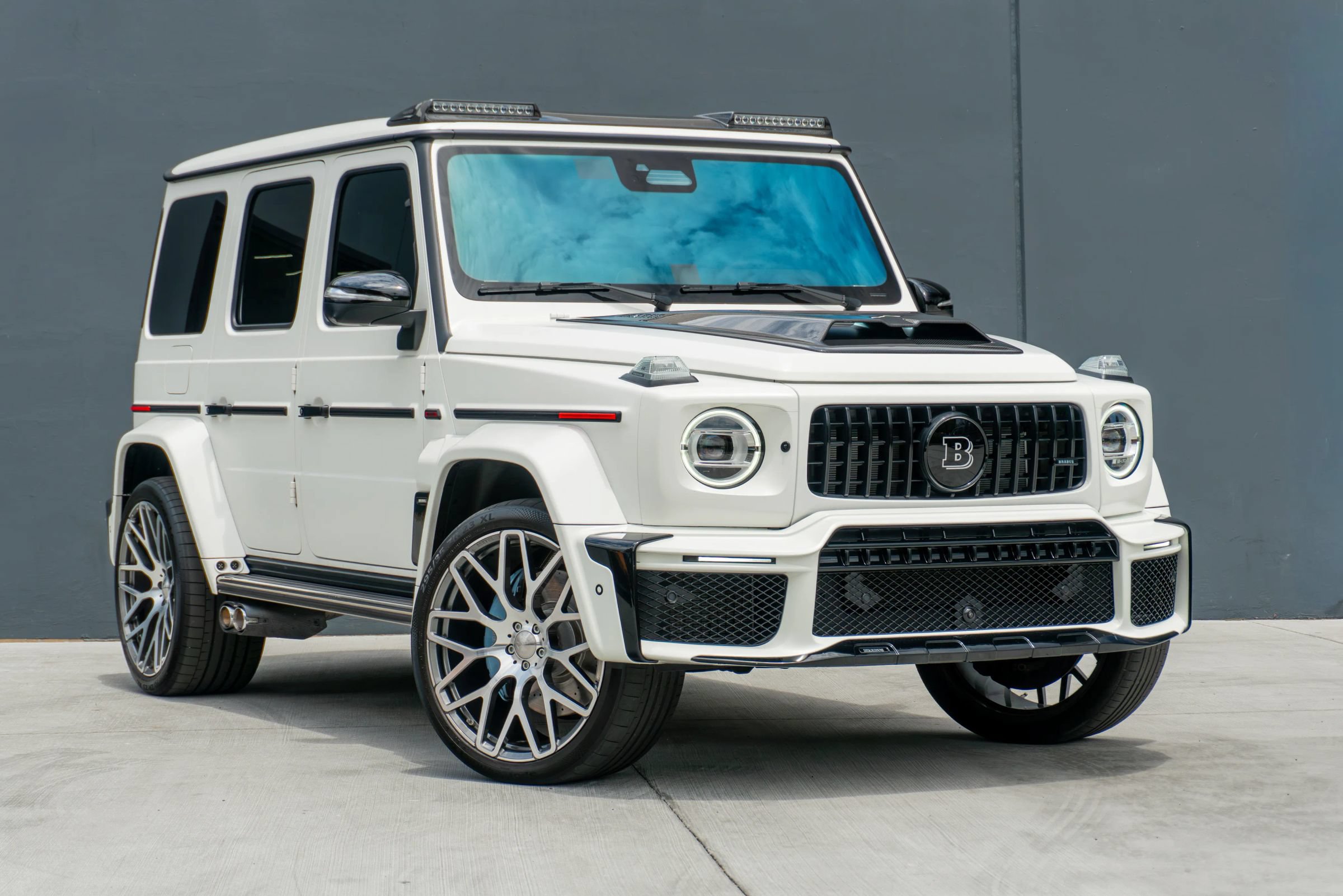 Used 2025 Mercedes-Benz G 63 AMG 4MATIC image 5