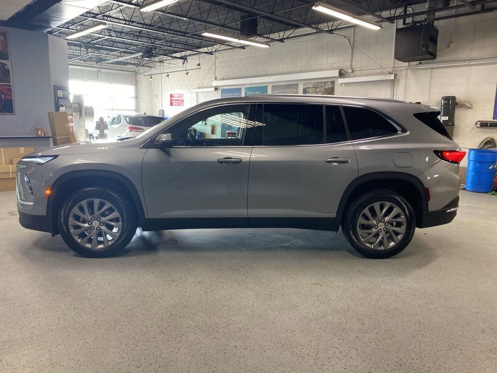 Used 2026 Buick Enclave Preferred image 4