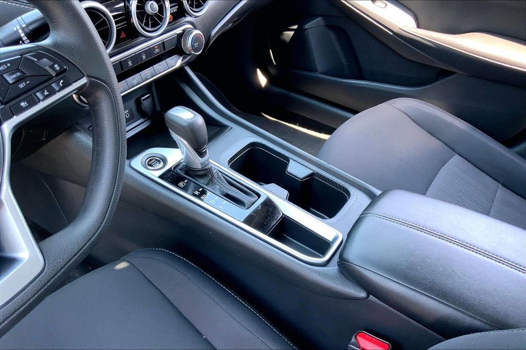 Used 2024 Nissan Sentra SV FWD image 13