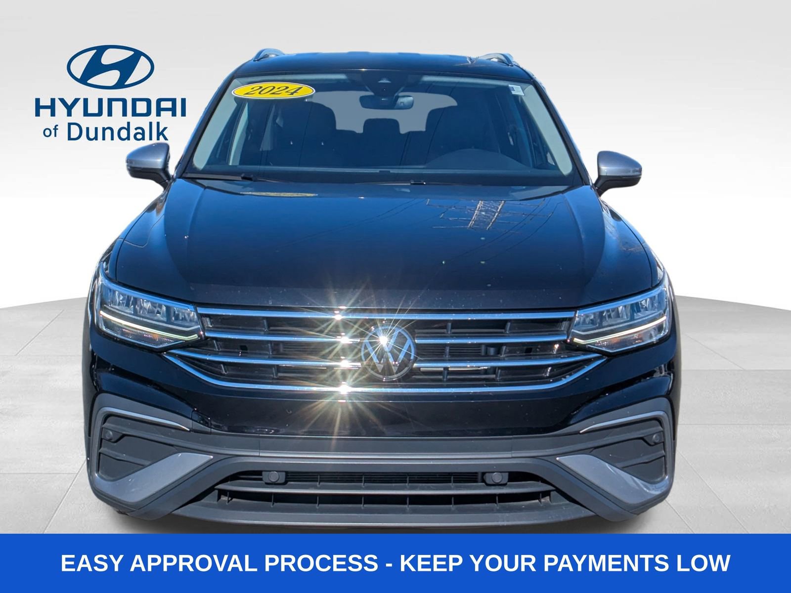 Used 2024 Volkswagen Tiguan Wolfsburg Edition image 6