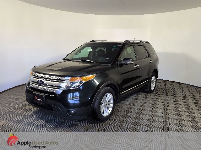 Used 2014 Ford Explorer XLT w/ Equipment Group 202A AWD/4WD image 3