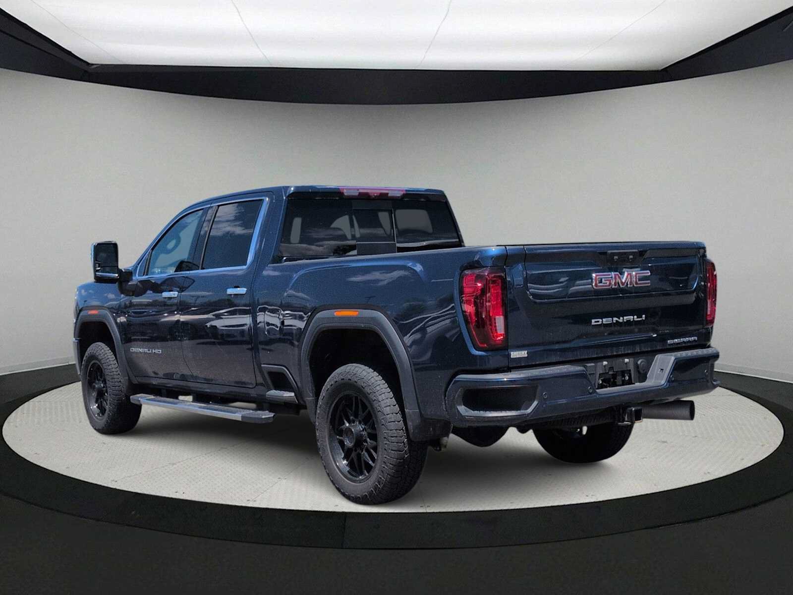Used 2023 GMC Sierra 2500 Denali w/ Denali Ultimate Package AWD/4WD image 6
