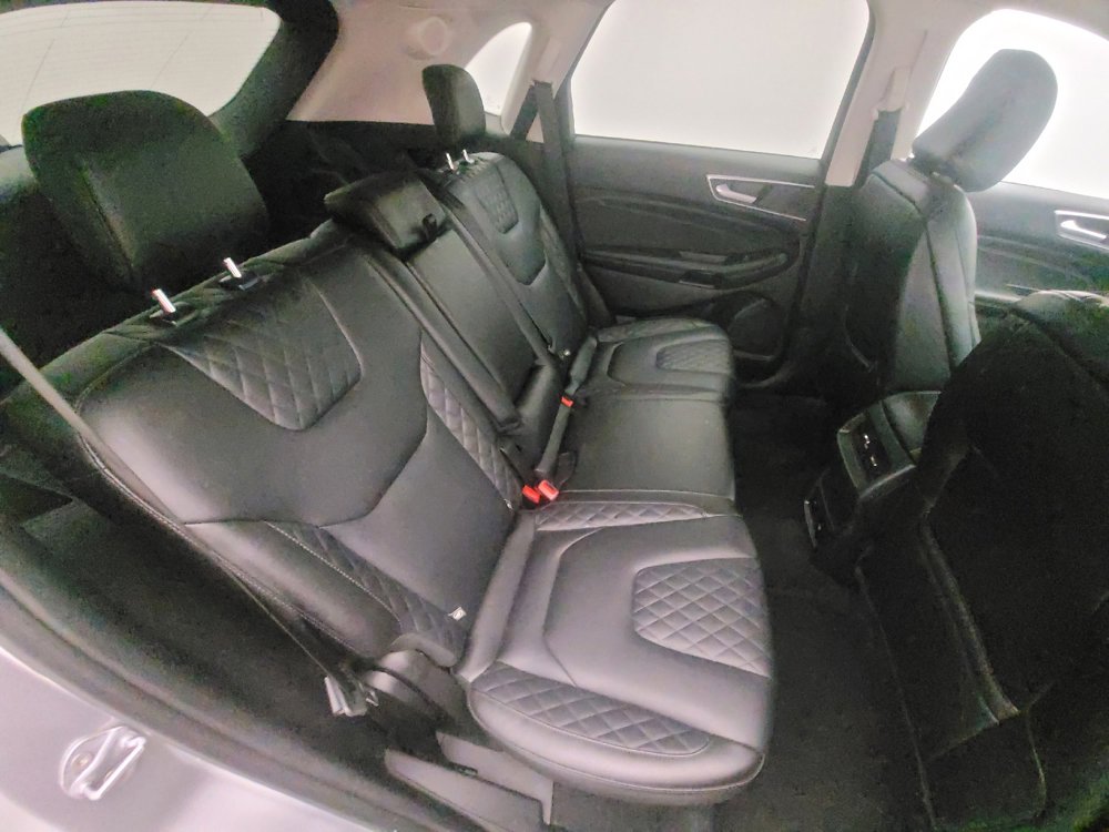 Used 2024 Ford Edge Titanium image 19