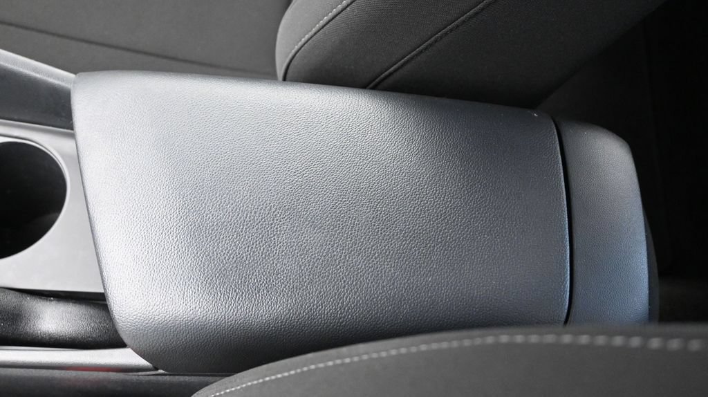 Certified 2025 Hyundai Elantra Sport FWD image 36