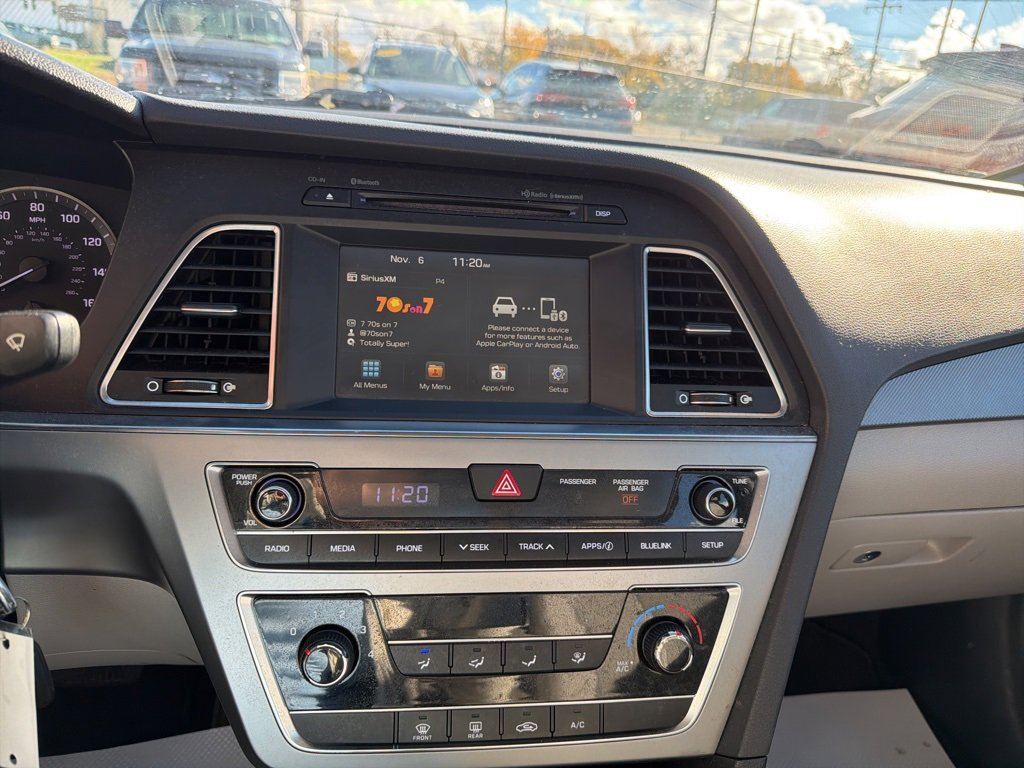 Used 2017 Hyundai Sonata SE image 19