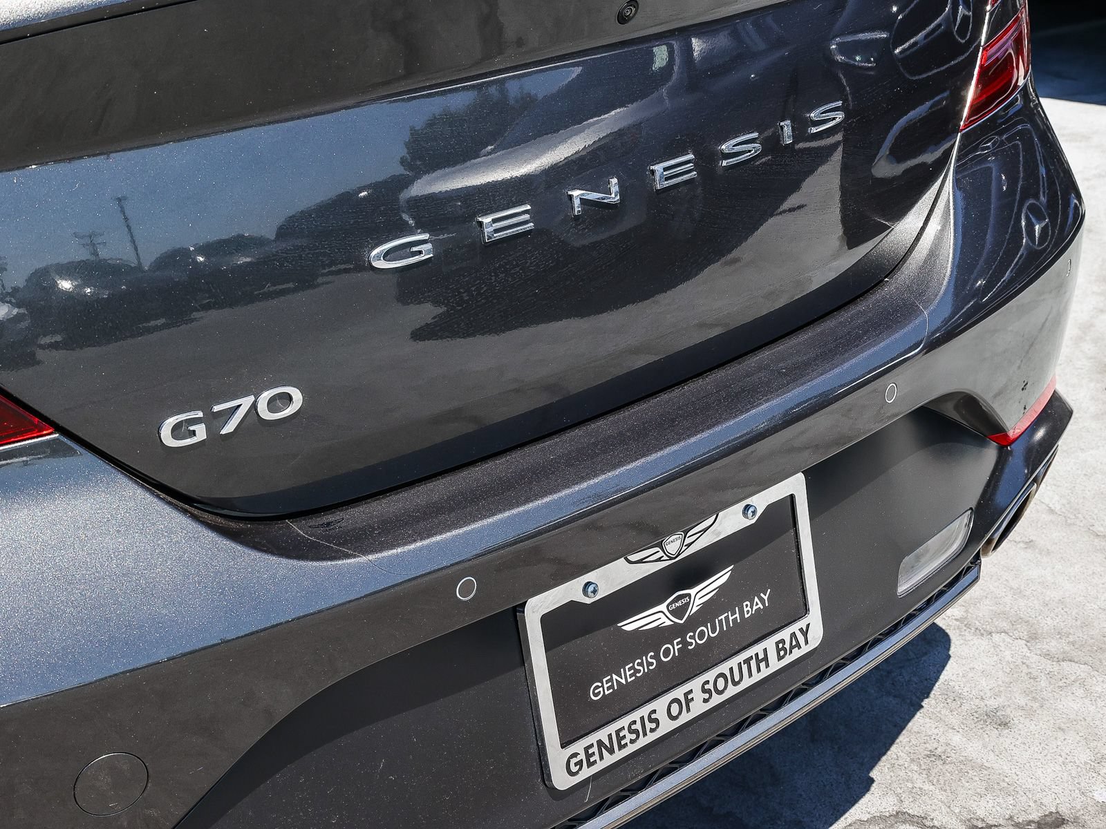 Used 2023 Genesis G70 2.0T w/ Sport Prestige Package RWD image 7