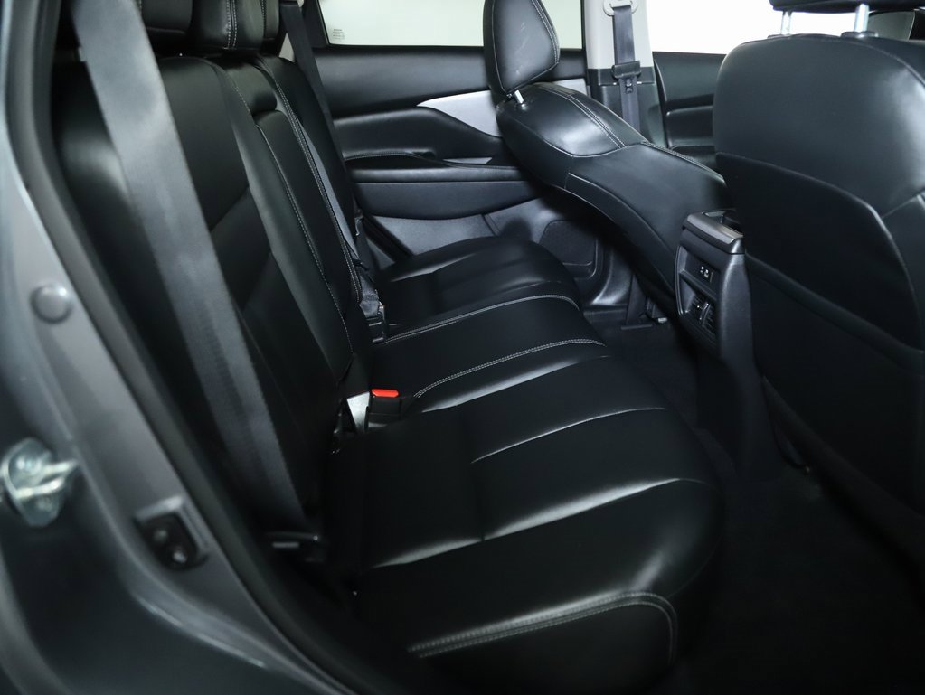 Used 2023 Nissan Murano SV image 32