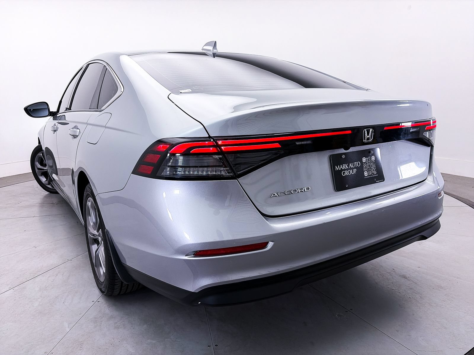 Used 2024 Honda Accord EX image 4