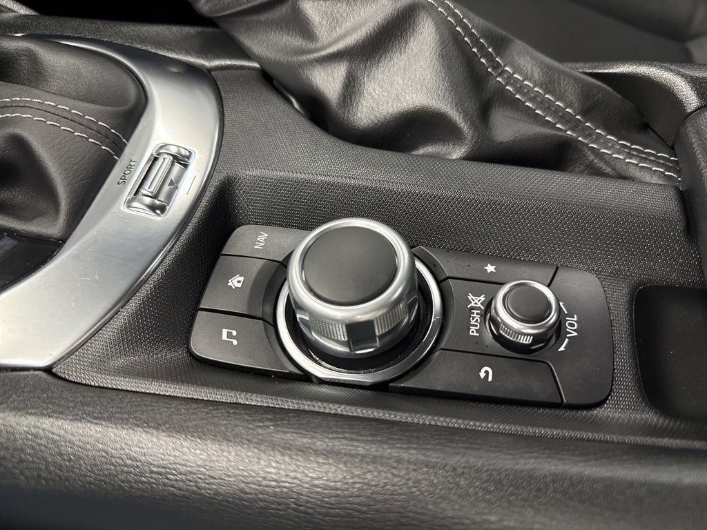 Used 2023 MAZDA MX-5 Miata Grand Touring RWD image 18