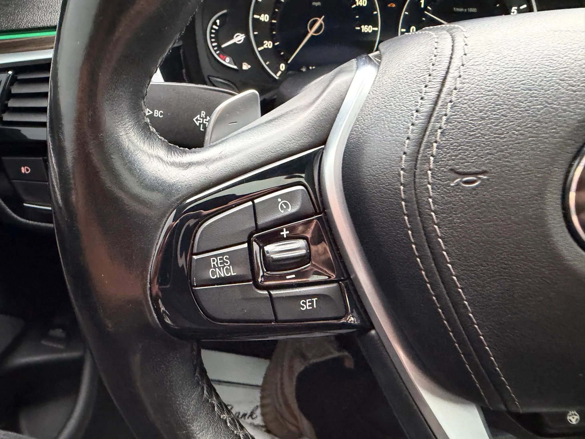 Used 2018 BMW 540i xDrive w/ Premium Package image 27