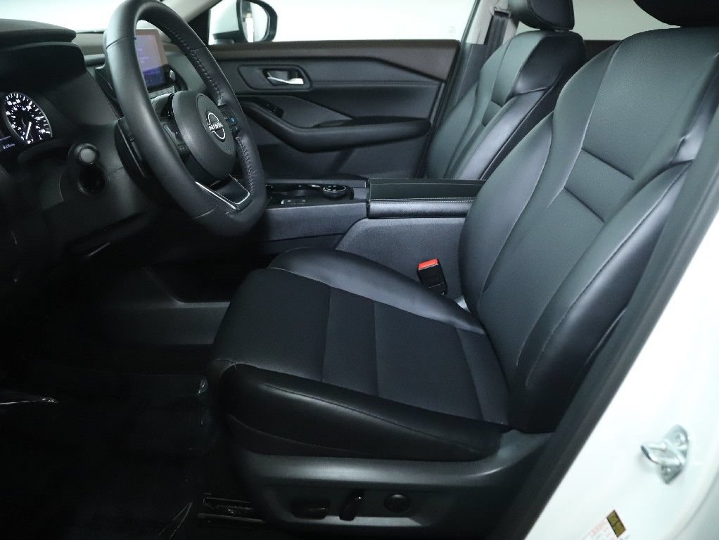 Certified 2023 Nissan Rogue SV w/ SV Premium B Package AWD/4WD image 19