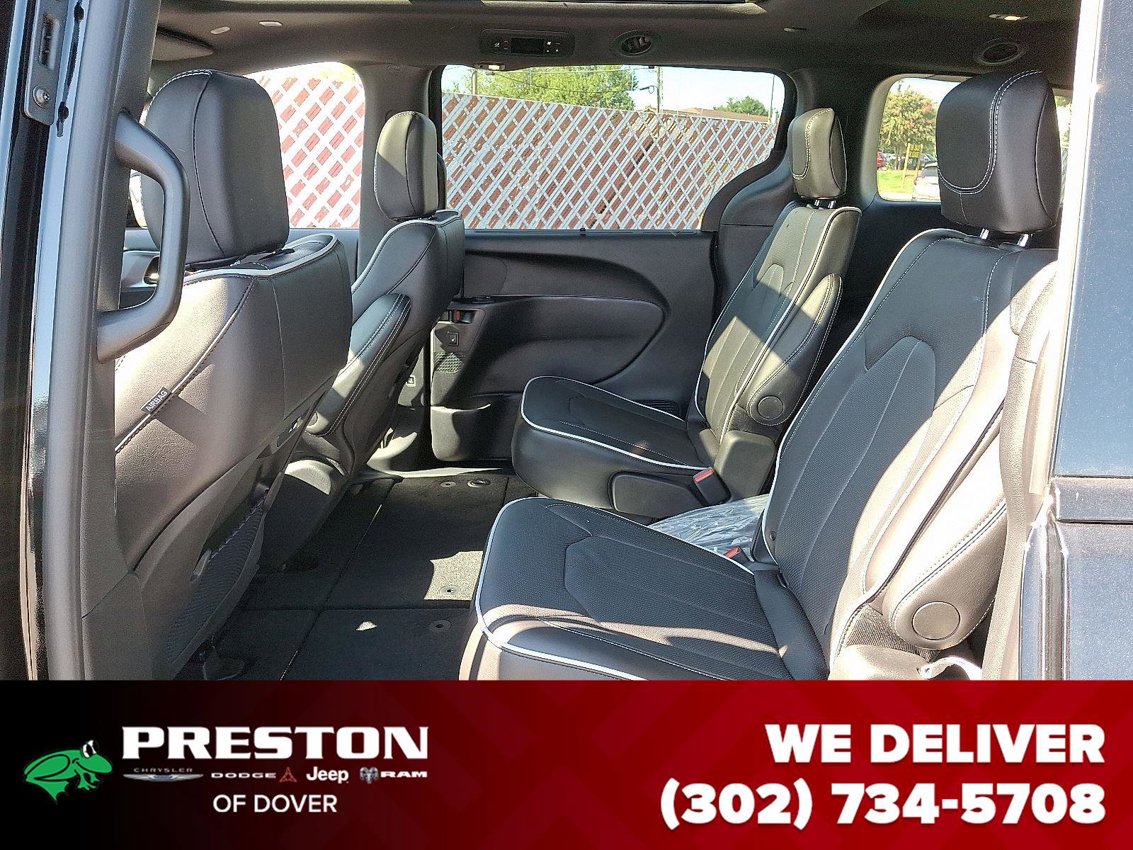 New 2026 Chrysler Pacifica Limited w/ S Appearance Package image 10