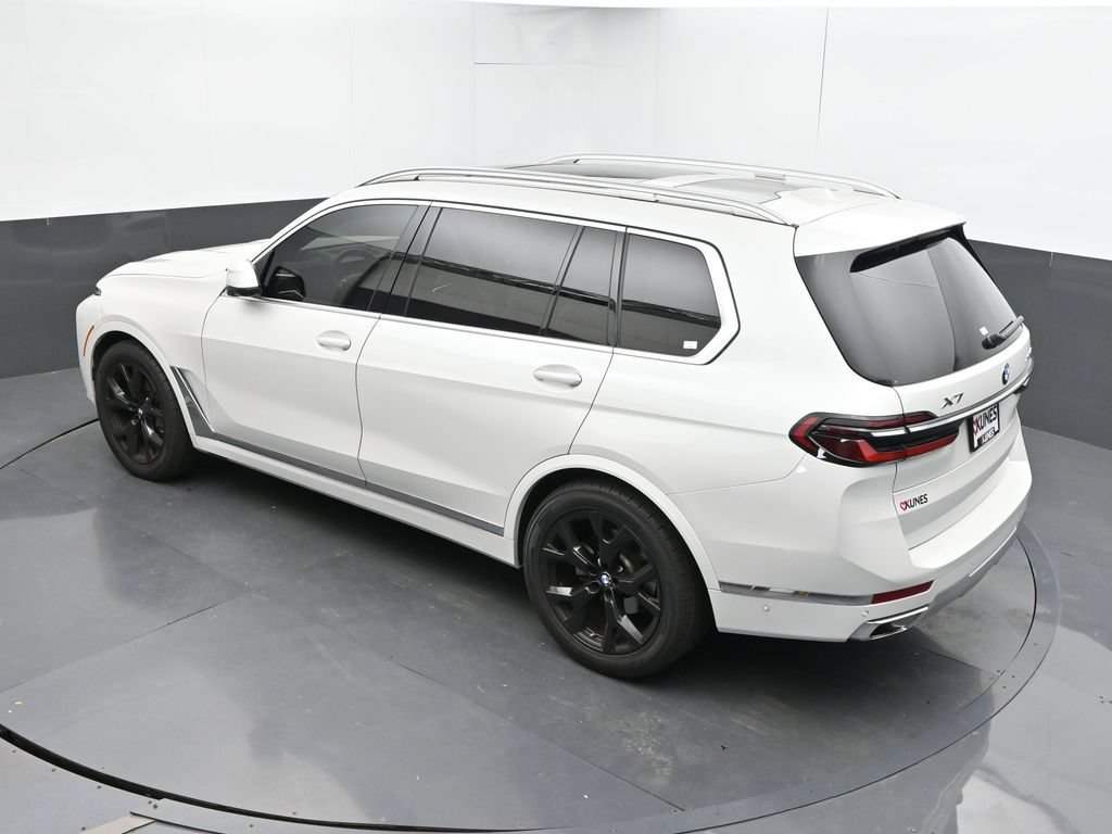 Used 2023 BMW X7 xDrive40i AWD/4WD image 37