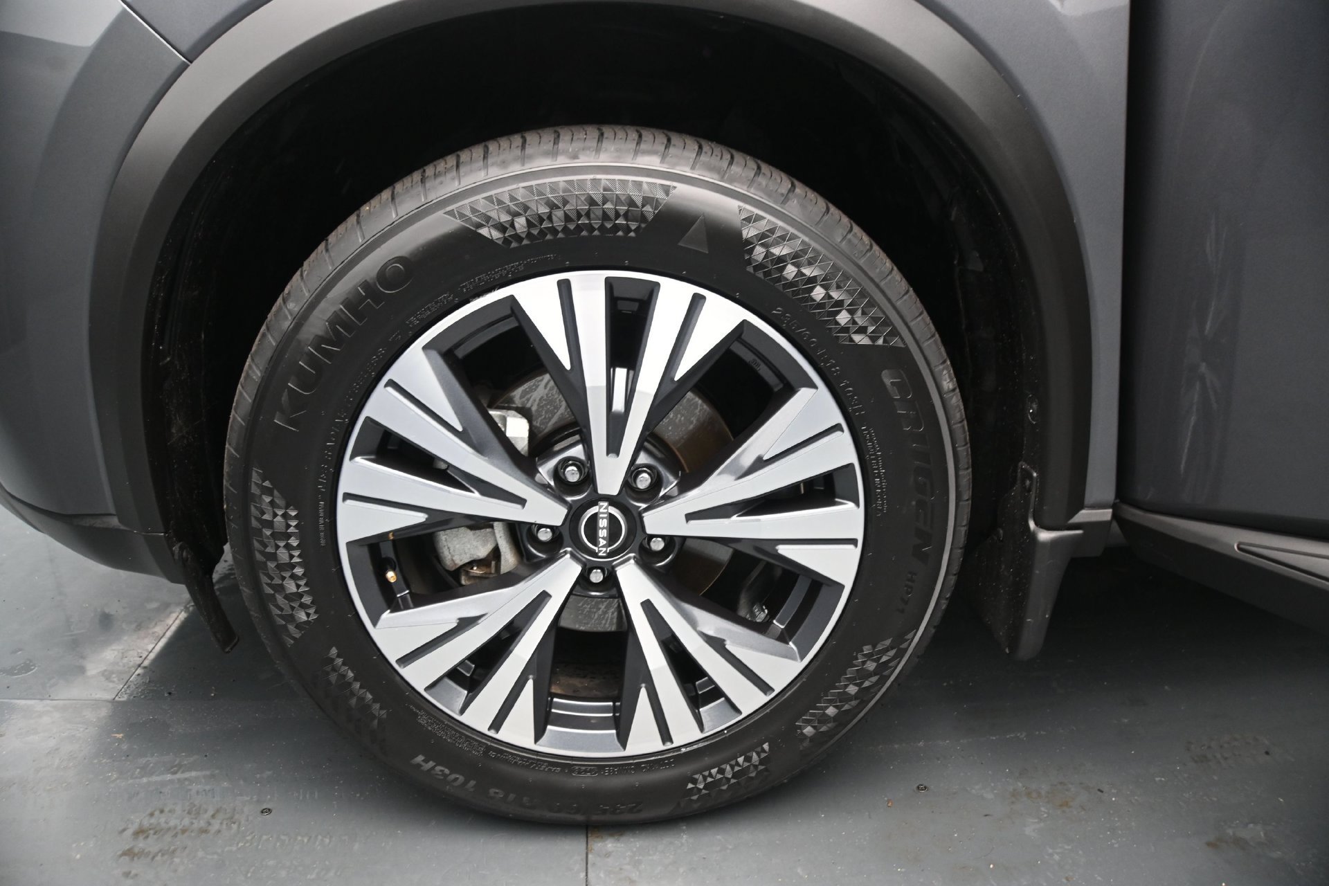 Used 2021 Toyota RAV4 XSE w/ Weather Package AWD/4WD image 39
