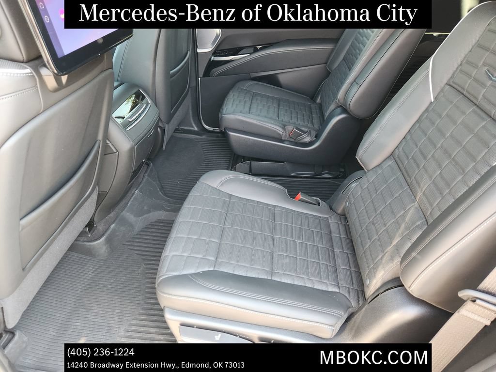 Used 2025 Cadillac Escalade Sport Platinum w/ LPO, Floor Liner Package AWD/4WD image 22