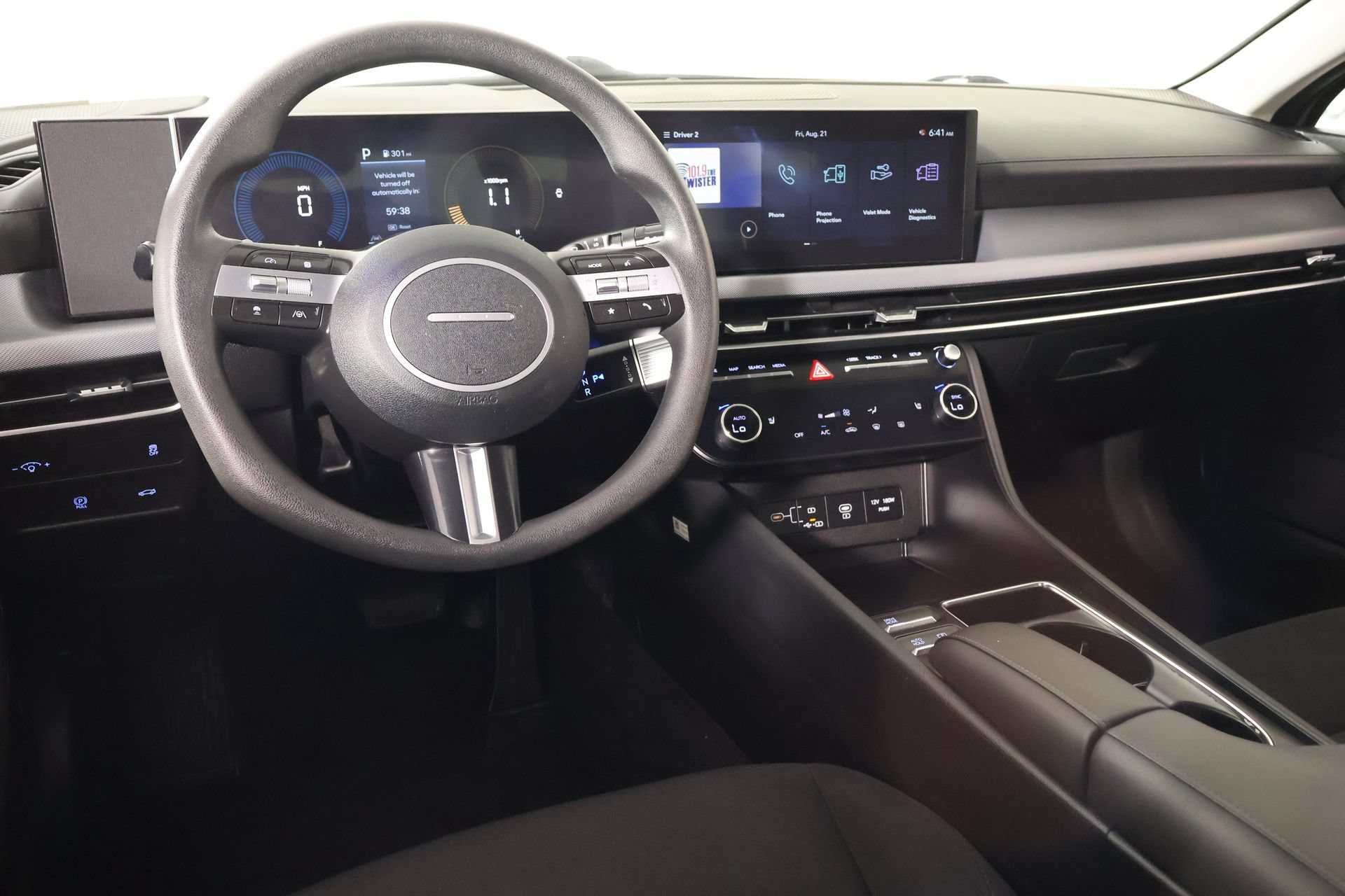 Used 2025 Hyundai Sonata SEL FWD image 2
