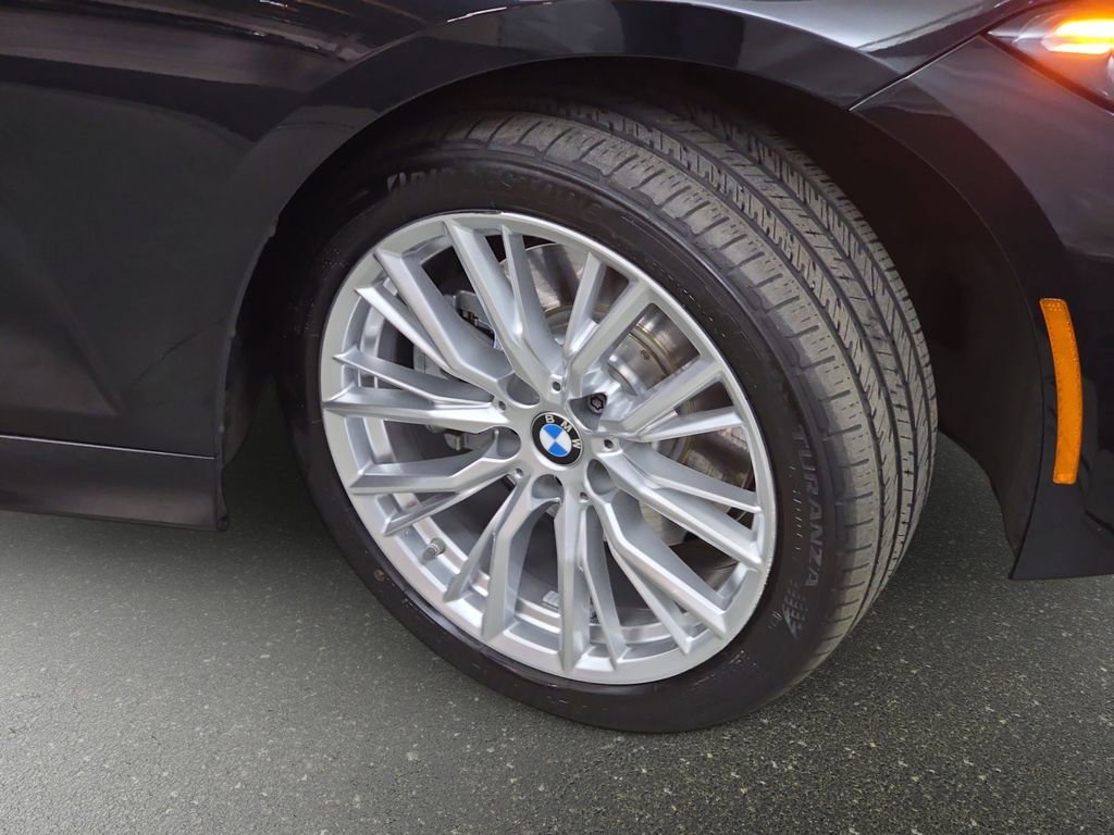 Used 2023 BMW 330i xDrive Sedan w/ Driving Assistance Package image 33