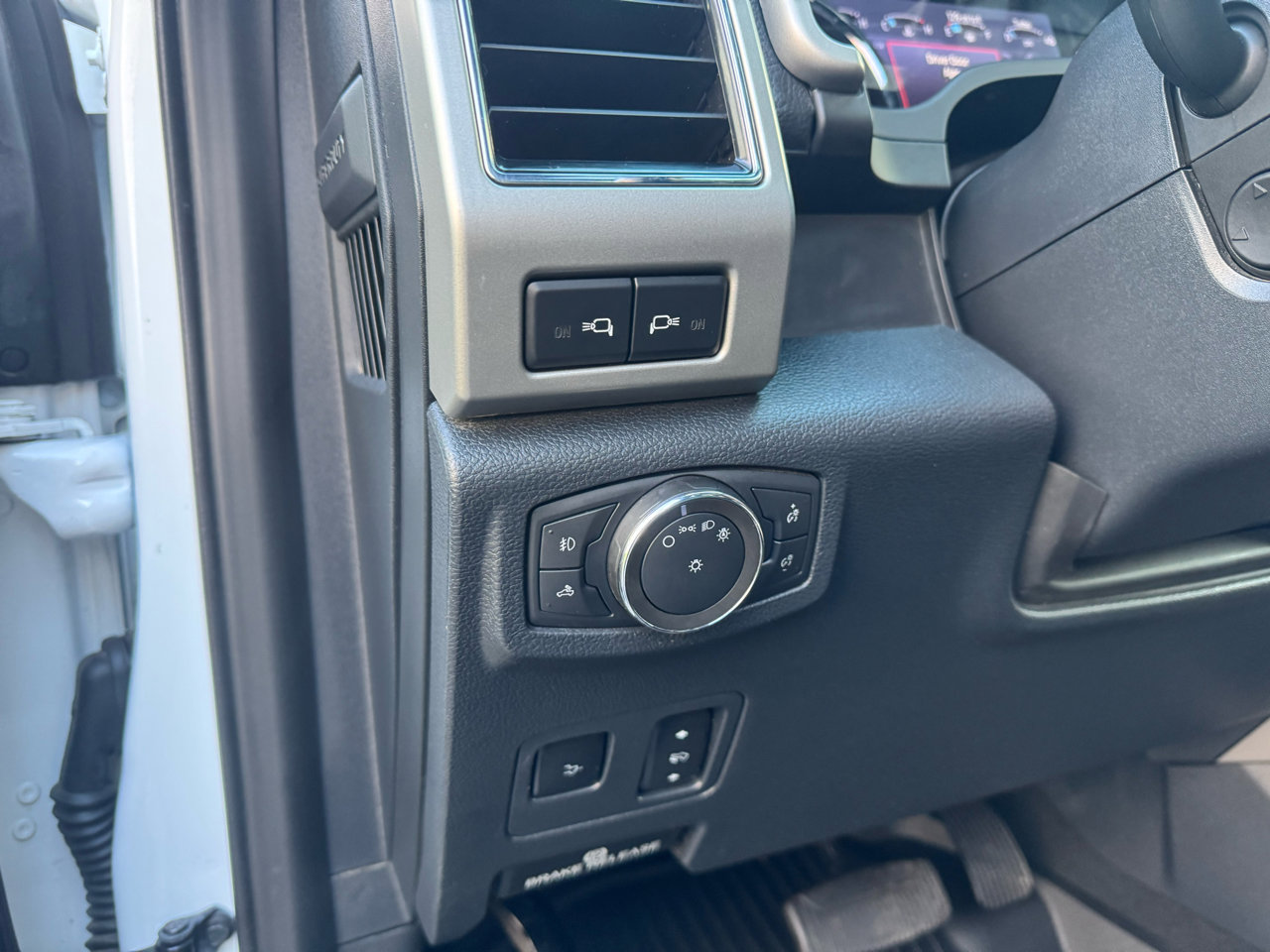 Used 2022 Ford F450 Lariat w/ Lariat Ultimate Package image 38