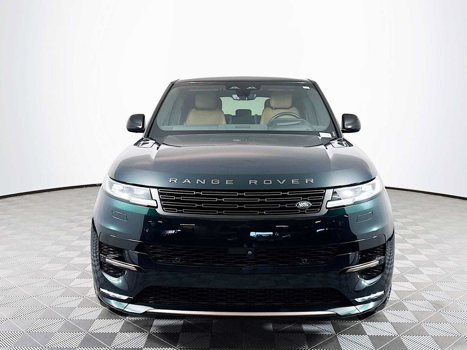 Certified 2025 Land Rover Range Rover Sport Dynamic SE AWD/4WD image 2