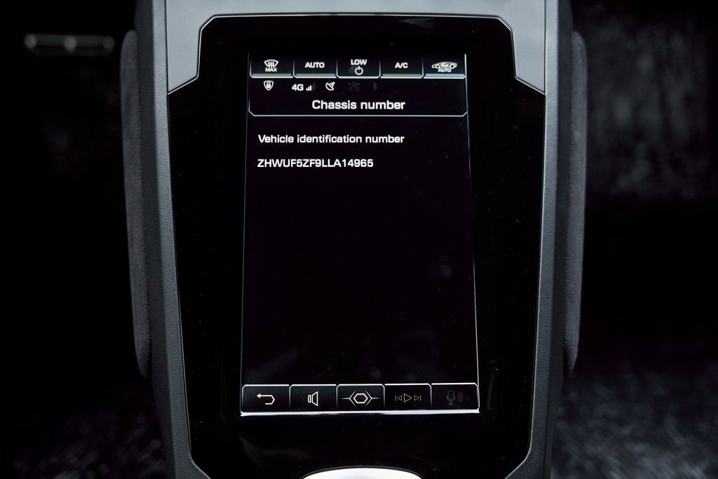 Used 2020 Lamborghini Huracan EVO image 62