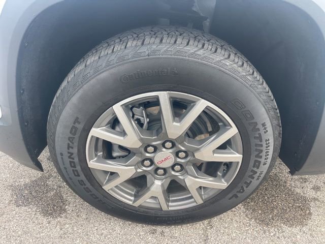 Used 2023 GMC Acadia SLE w/ Driver Convenience Package image 12