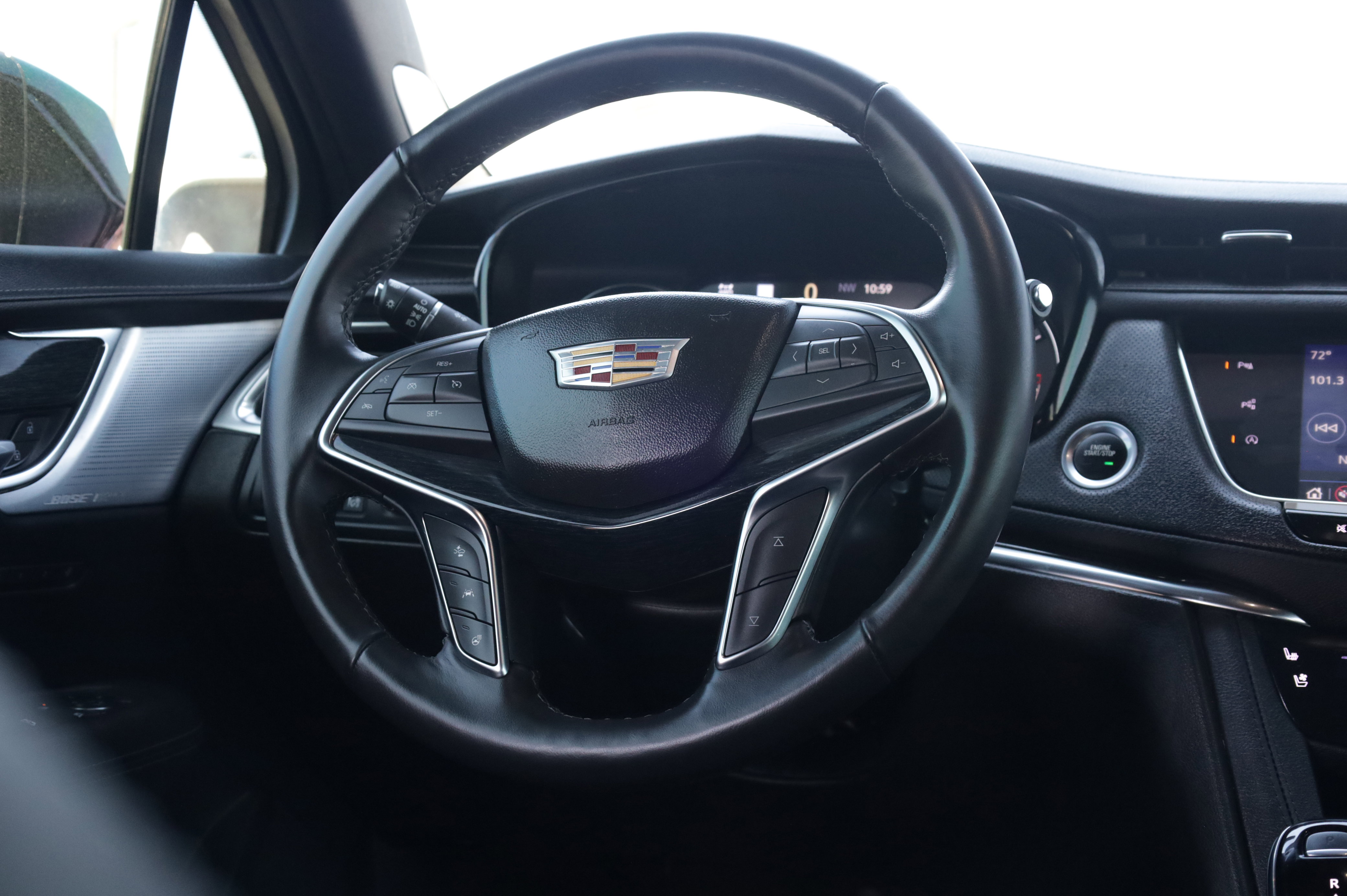 Used 2022 Cadillac XT5 Premium Luxury w/ Technology Package AWD/4WD image 8