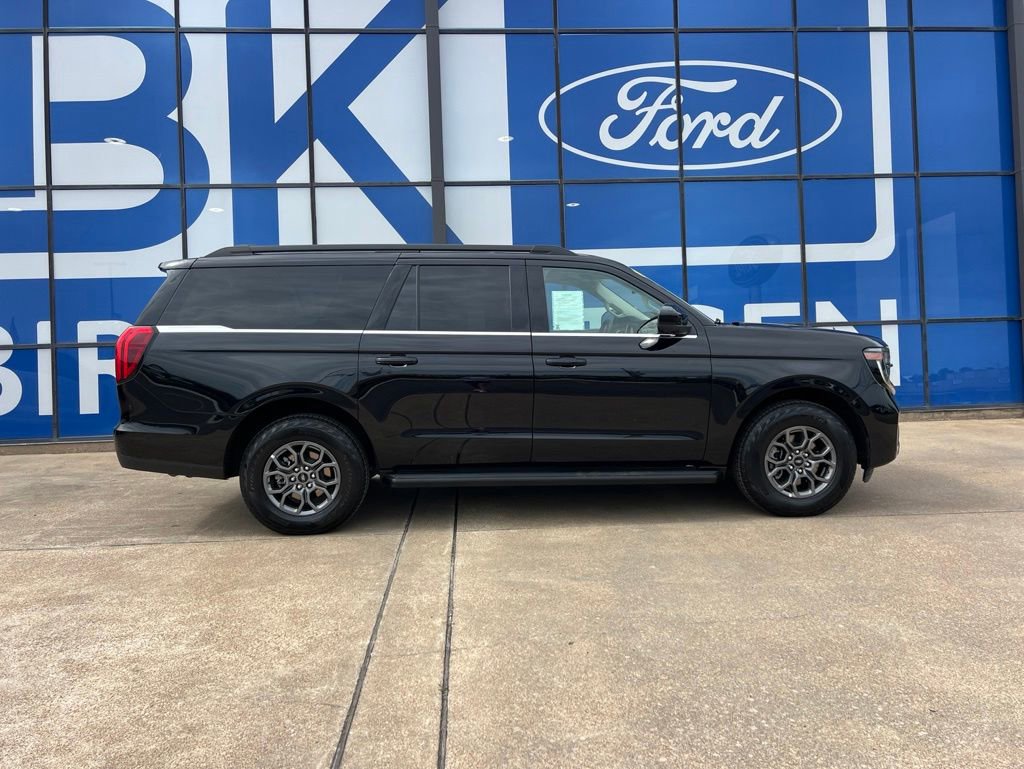 Used 2025 Ford Expedition Max Active RWD image 9
