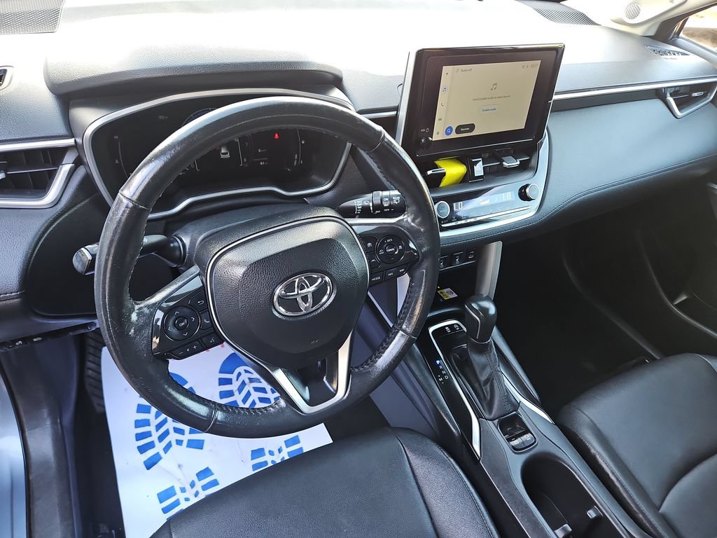 Used 2023 Toyota Corolla Cross XLE w/ Convenience Package AWD/4WD image 13
