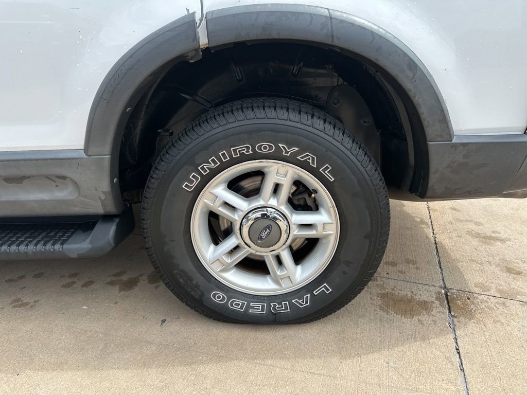 Used 2003 Ford Explorer XLT RWD image 8