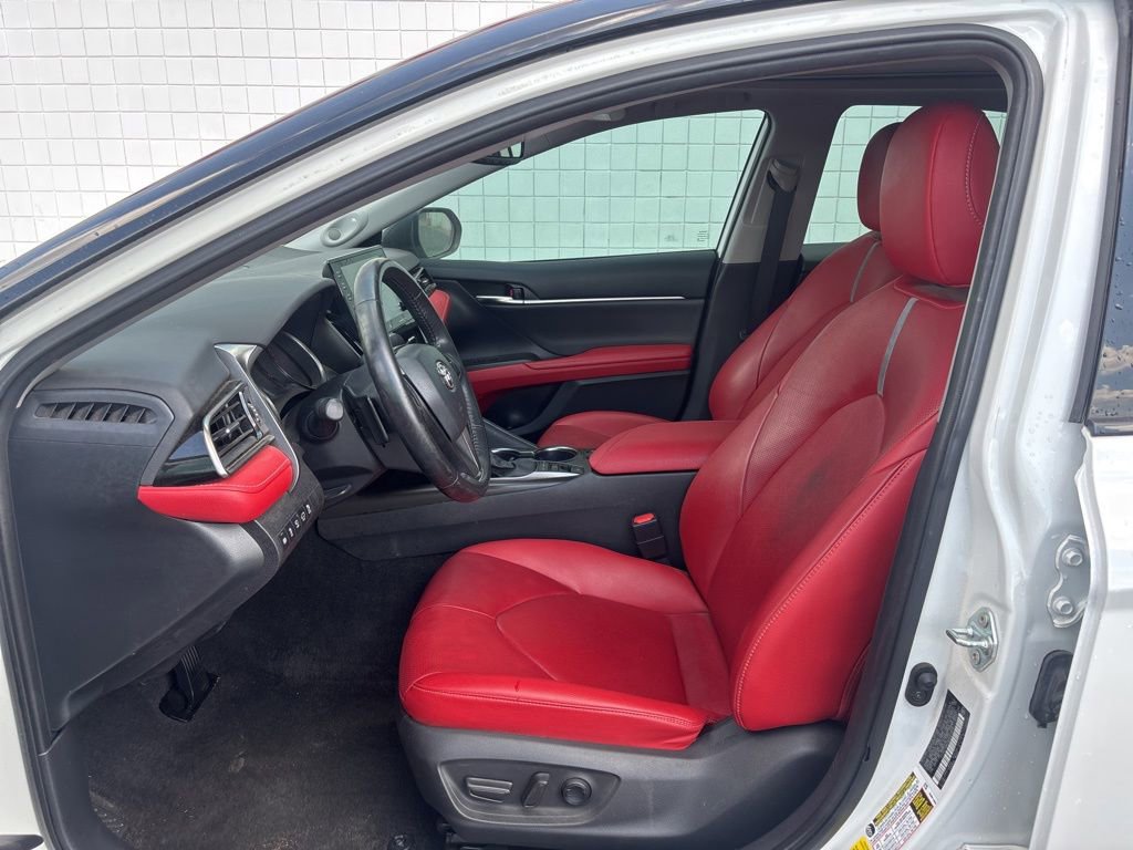 Used 2022 Toyota Camry XSE w/ Navigation Package FWD image 11