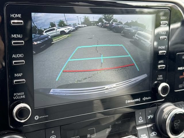 Used 2021 Toyota Highlander XLE AWD/4WD image 21