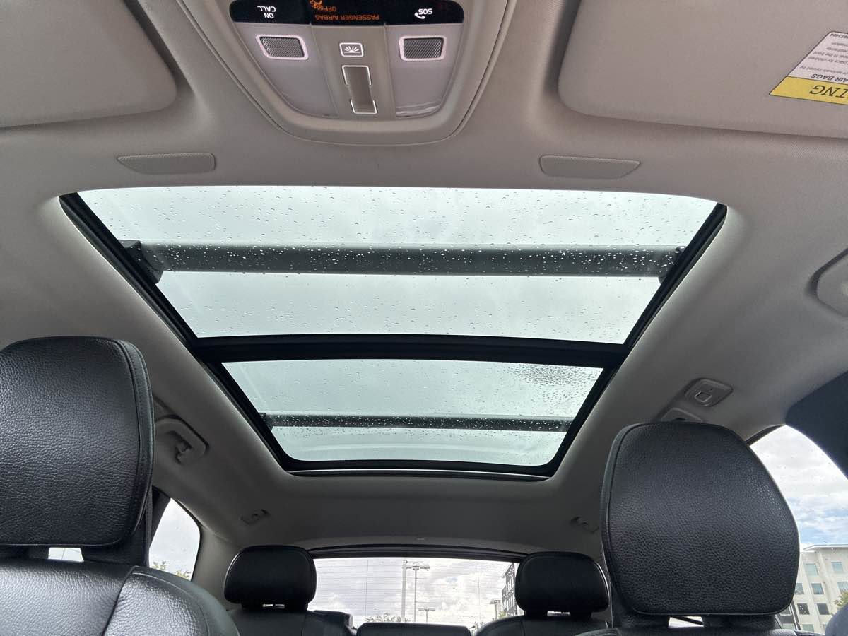 Used 2022 Volvo XC60 B5 Momentum w/ Climate Package image 17