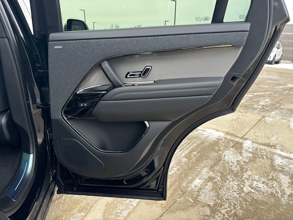 New 2026 Land Rover Range Rover Sport SE image 17