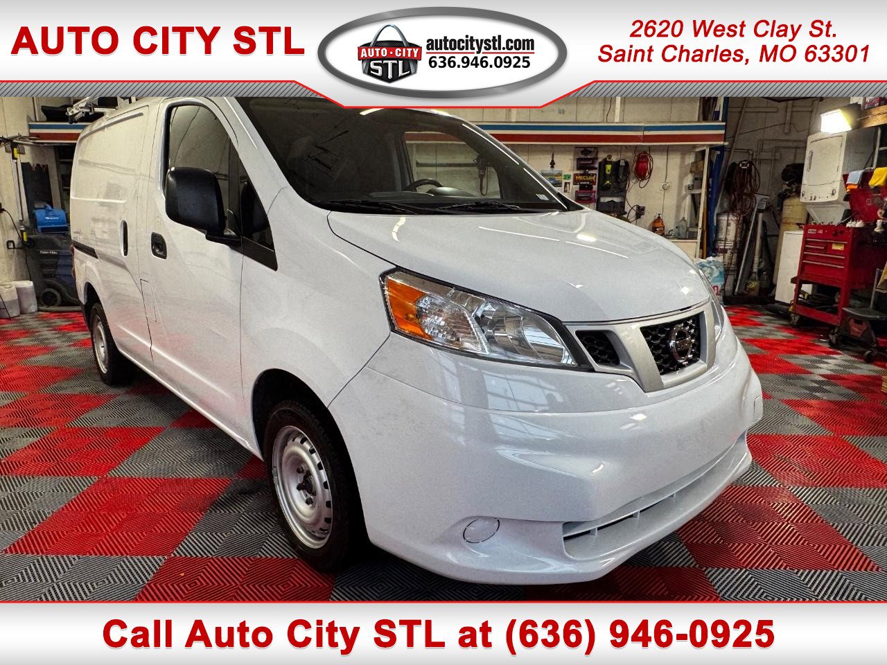 Used 2019 Nissan NV200 S FWD image 1