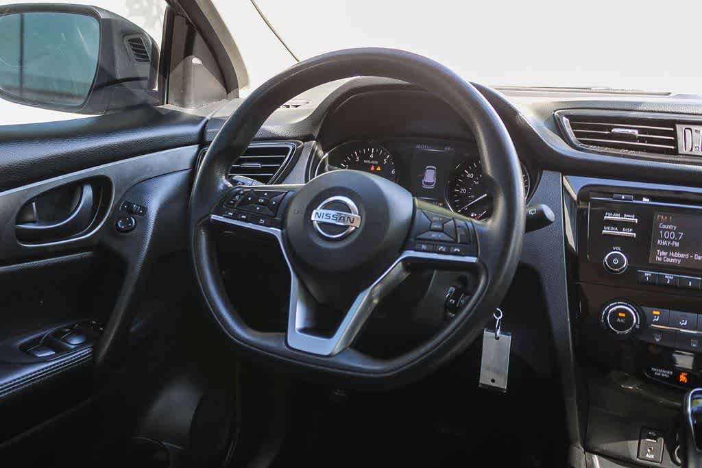 Used 2018 Nissan Rogue Sport S w/ S Appearance Package FWD image 14