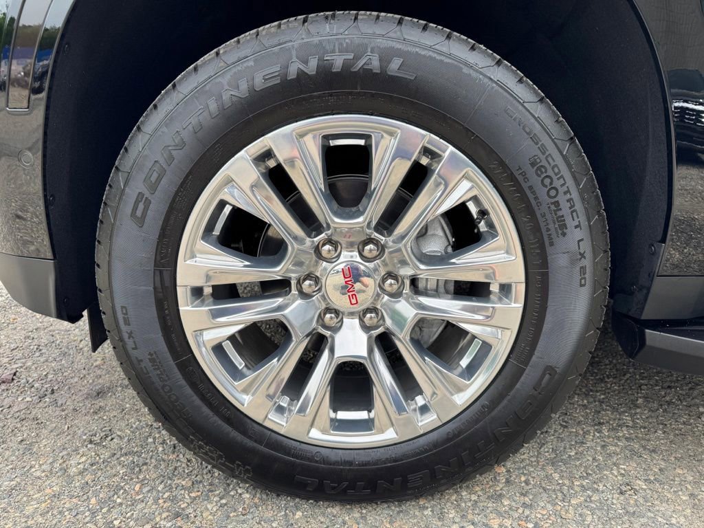 Used 2026 GMC Yukon Denali AWD/4WD image 11