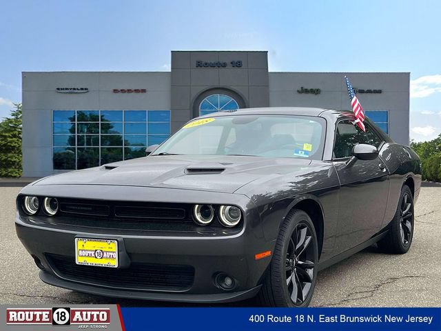 Used 2018 Dodge Challenger SXT Plus RWD image 2