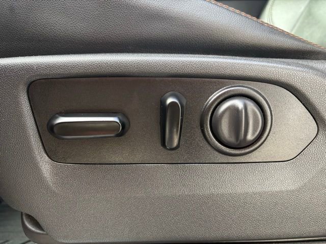 Used 2020 GMC Sierra 2500 AT4 w/ Gooseneck/5TH Wheel Package image 27