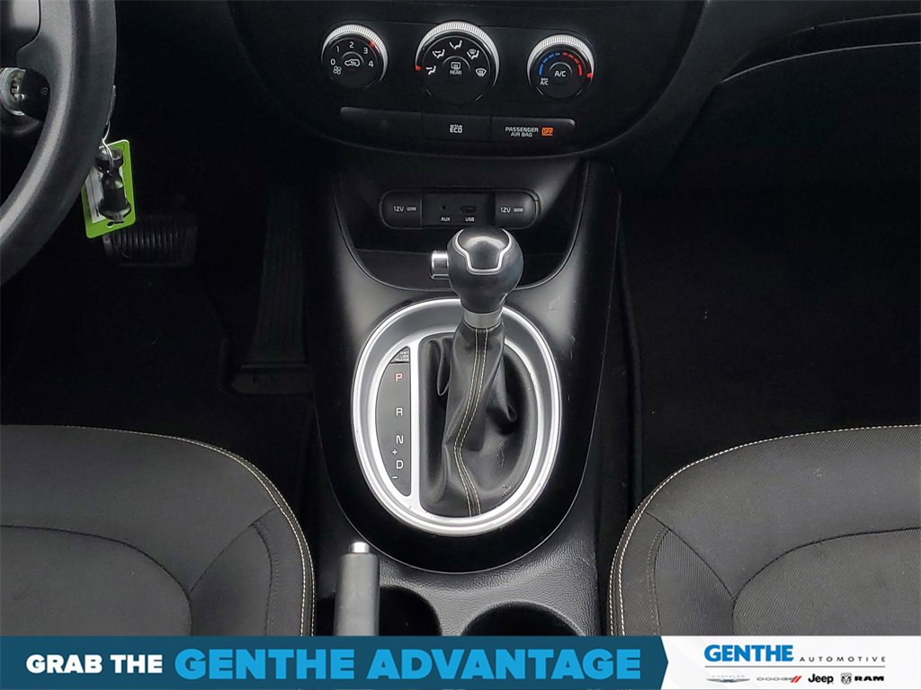 Used 2015 Kia Soul + image 24