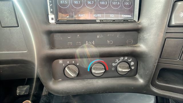 Used 2008 GMC TopKick C5500 2WD Regular Cab image 14