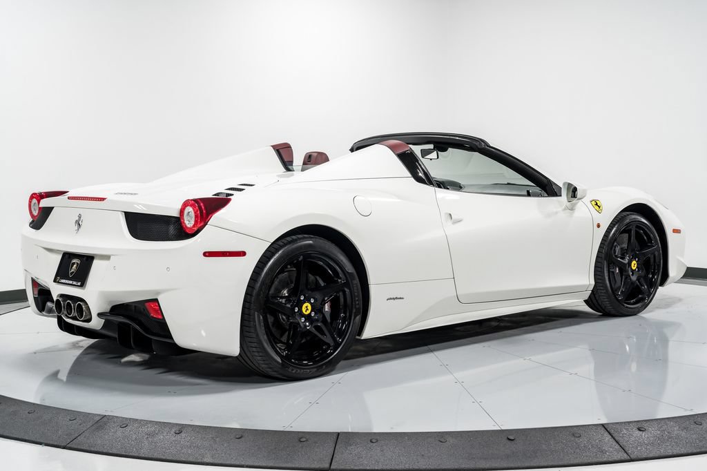 Used 2014 Ferrari 458 Spider RWD image 3