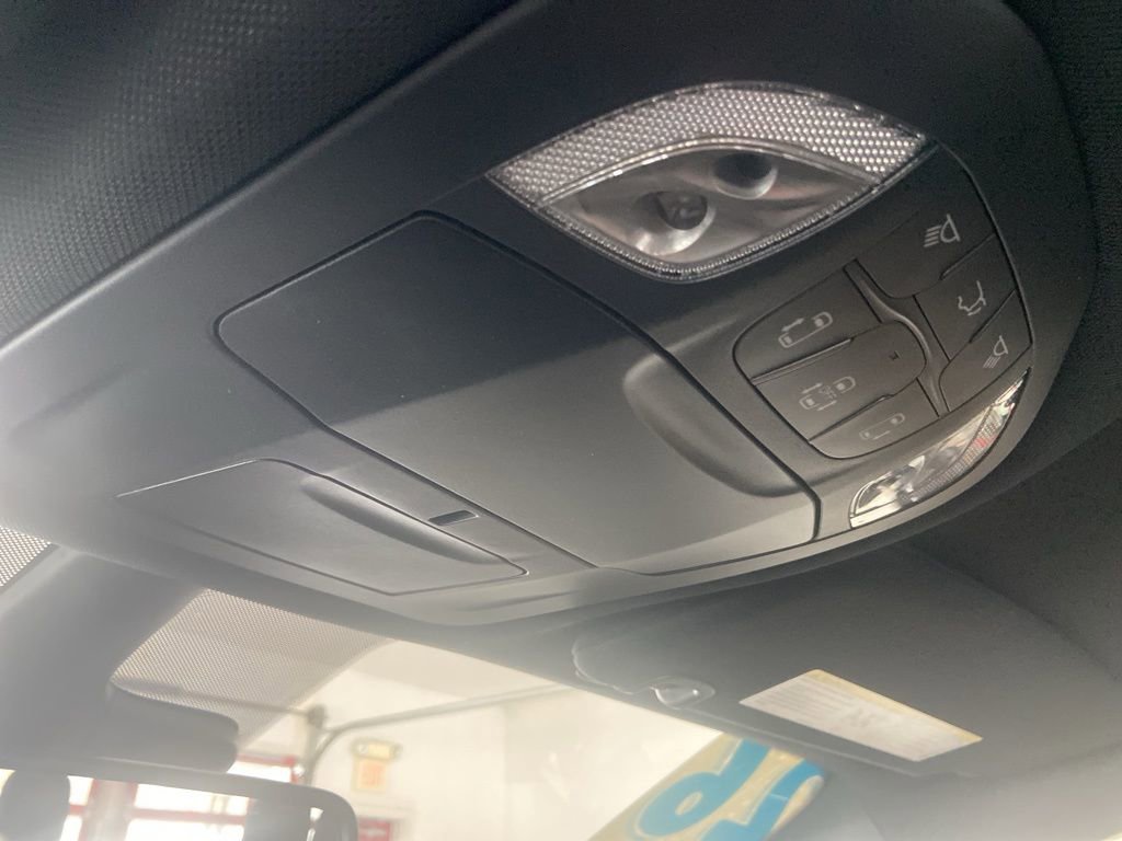 New 2026 Chrysler Pacifica Select FWD image 39