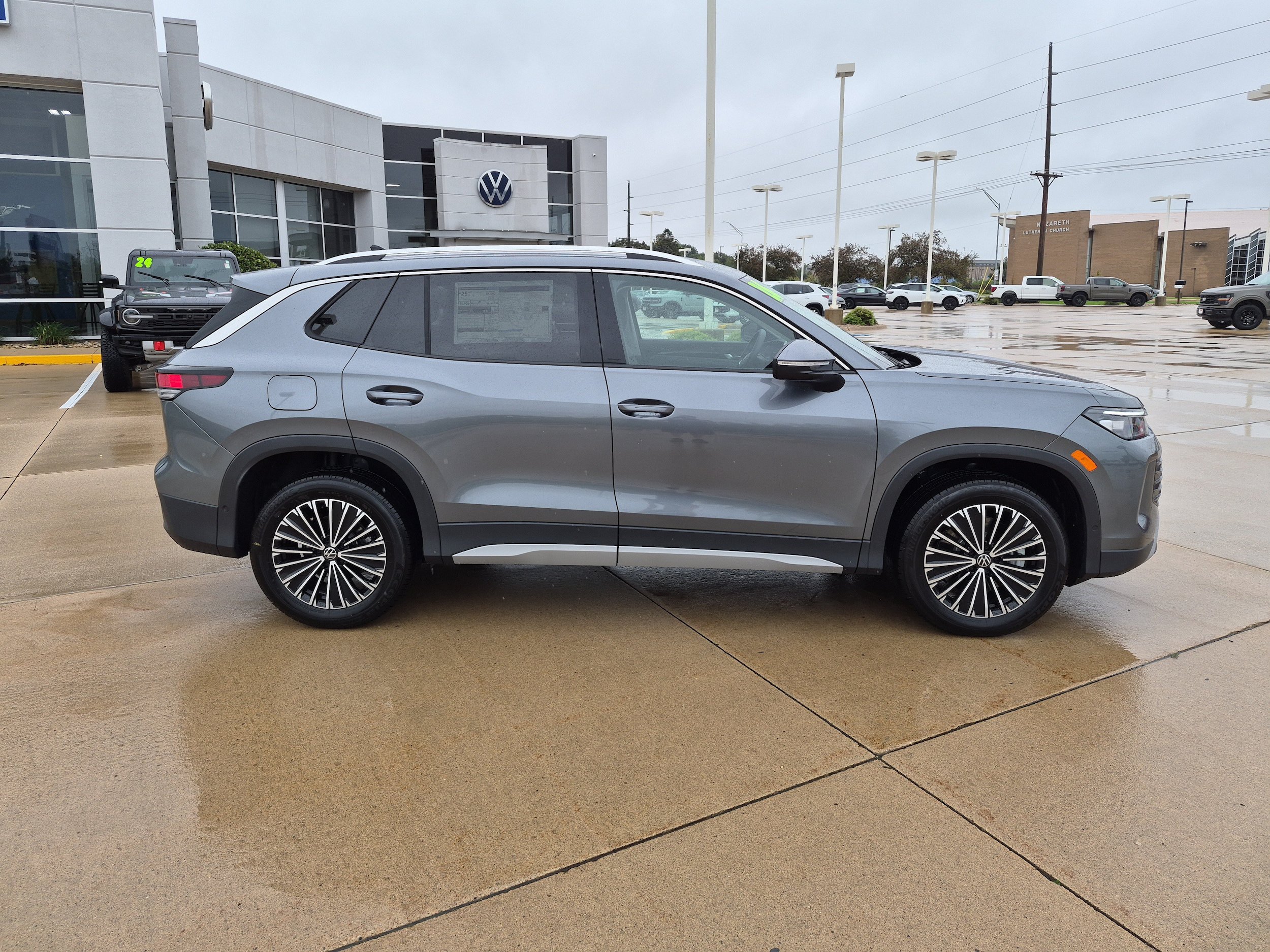 New 2026 Volkswagen Tiguan S AWD/4WD image 3